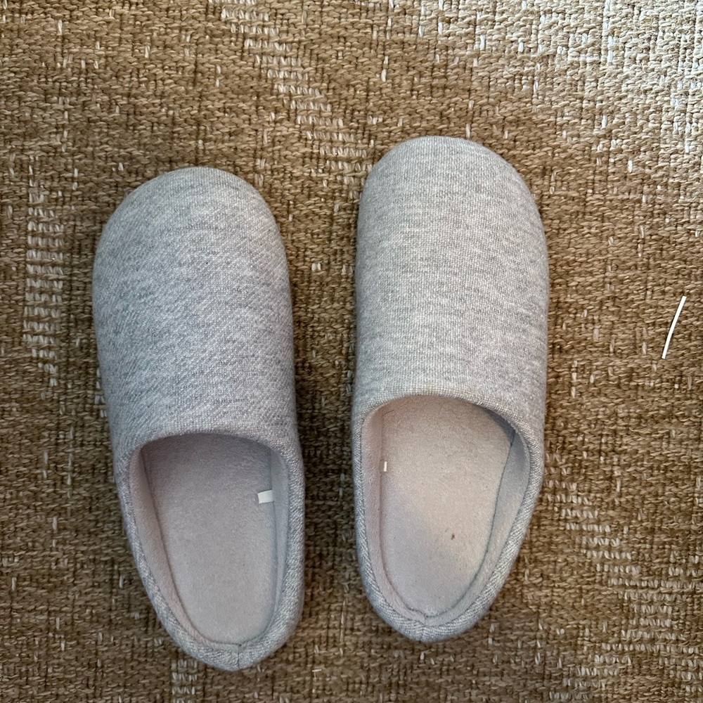 slippers